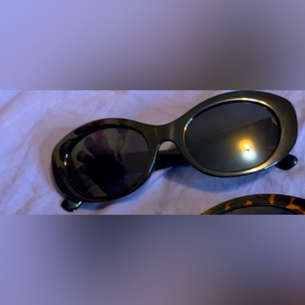 COPY - NWT Nordstrom BP Women’s 50mm Retro Oval Sunglasses No case